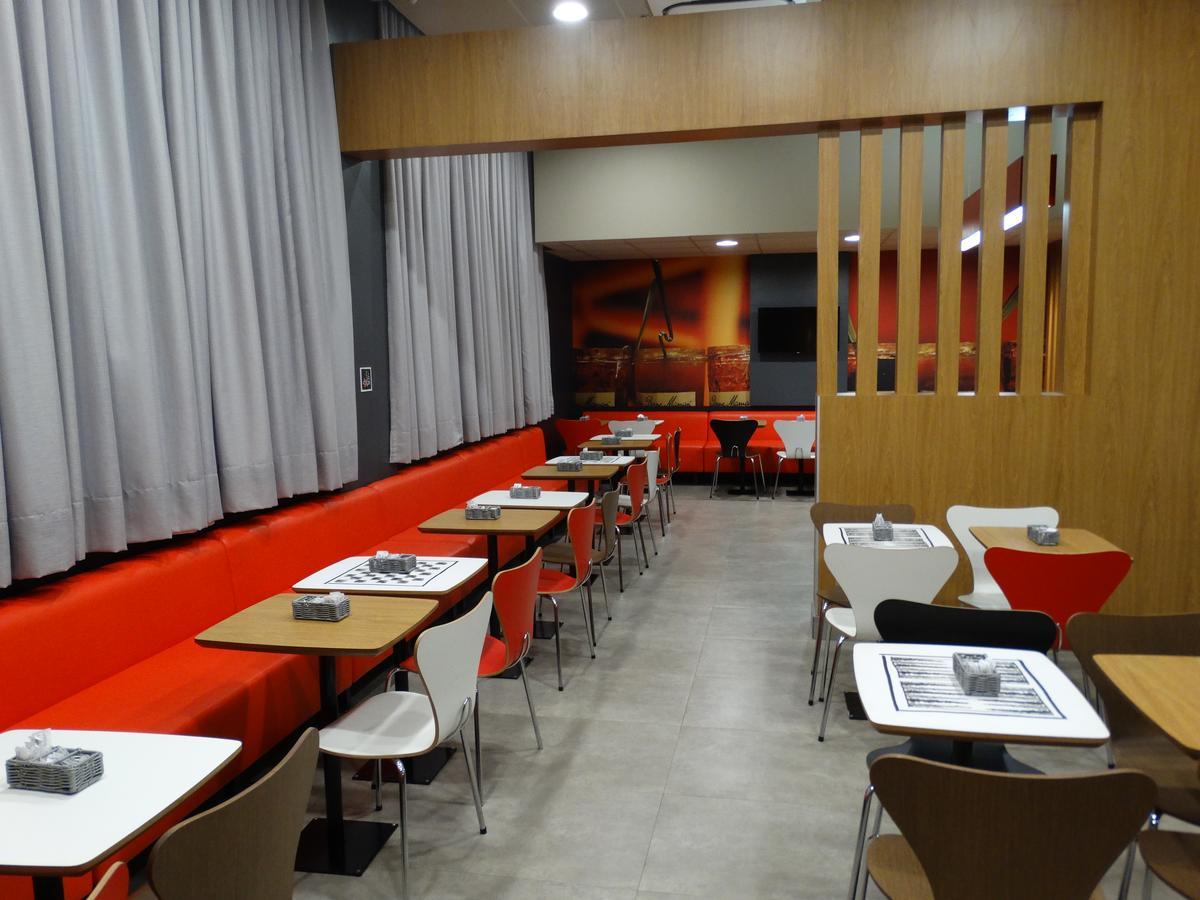 Ibis Catalao Hotel Exterior foto