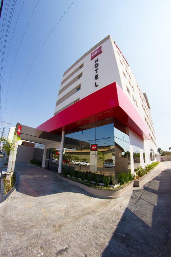 Ibis Catalao Hotel Exterior foto