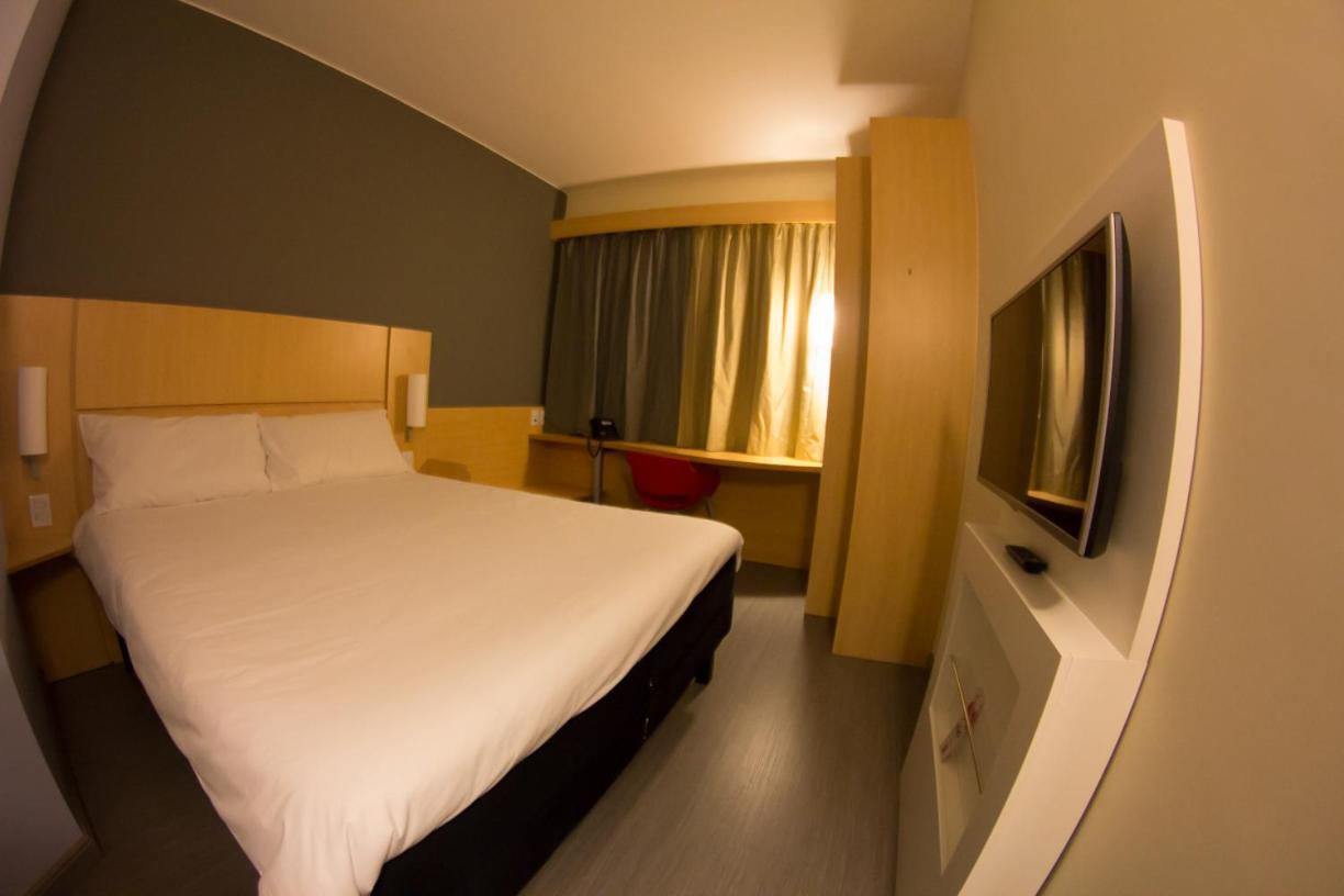 Ibis Catalao Hotel Exterior foto